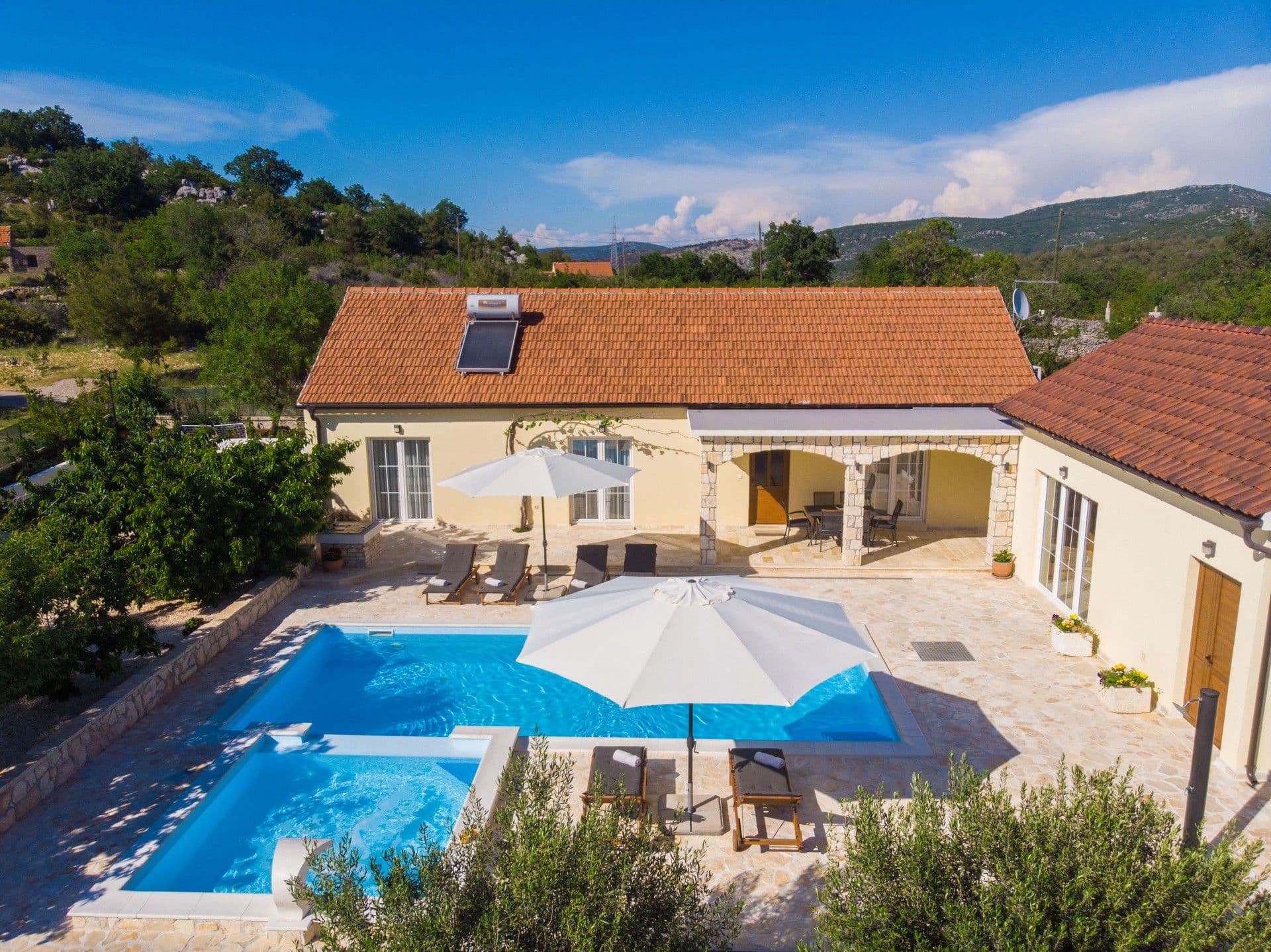 Villa San Antonio — private pool villa near Šibenik (villa-san-antonio-sibenik-003)