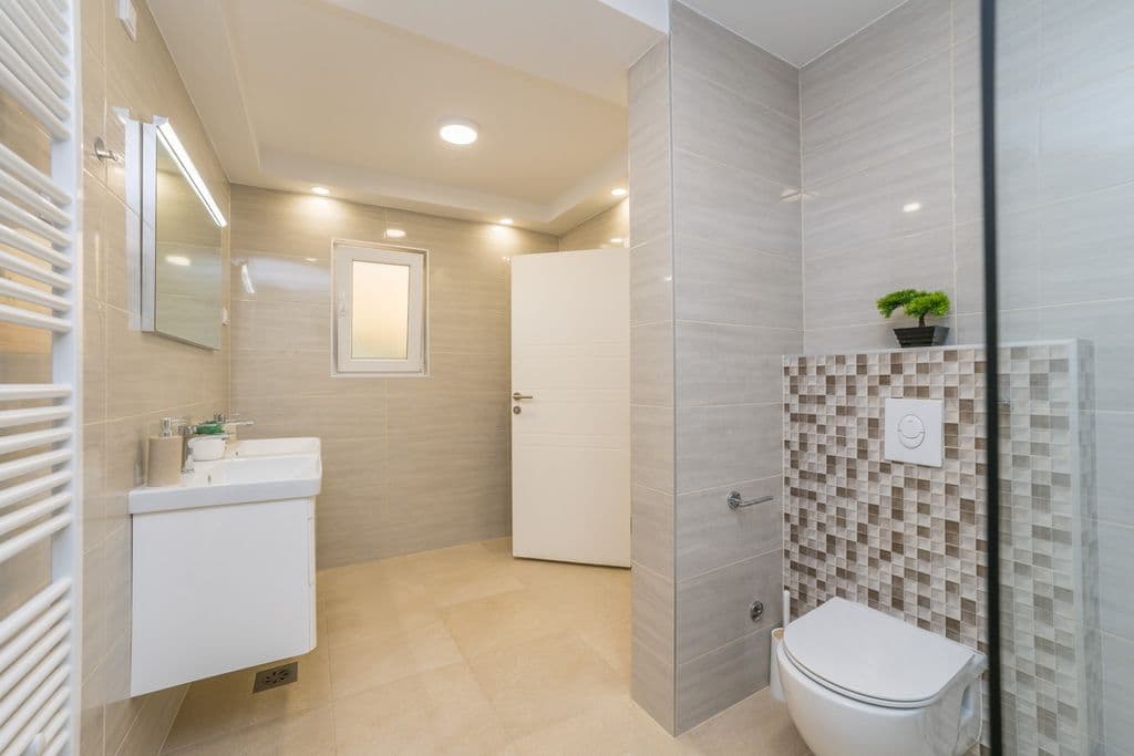 Villa San Antonio — Interior & Bedrooms